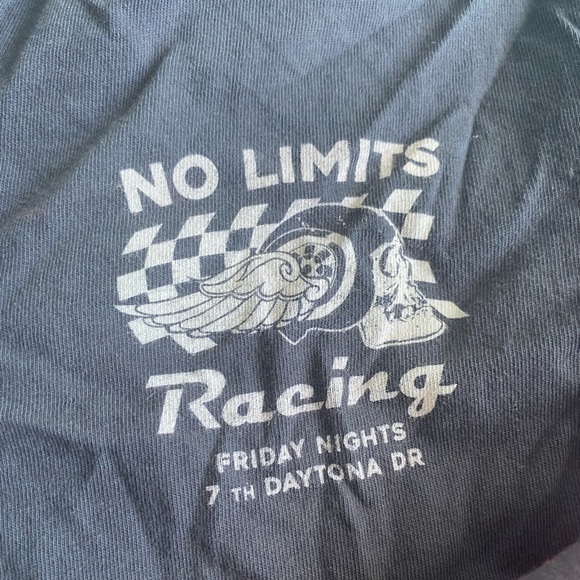 Urban Outfitters Future State Graphic Cropped Long-sleeve Top - Picture 3 of 5